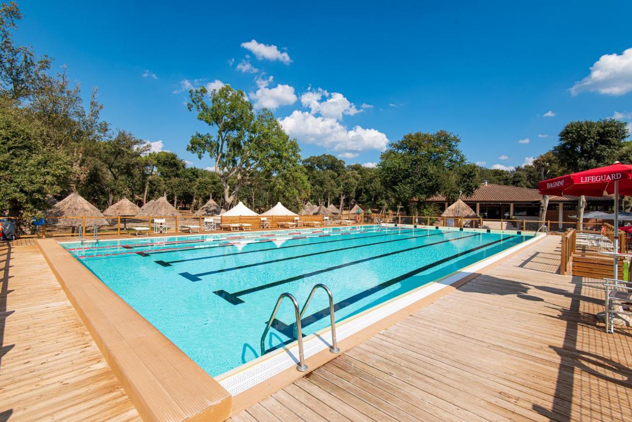 Paradu Ecovillage & Resort มาริน่า เด กาสตาเนโก การ์ดูชี ภายนอก รูปภาพ